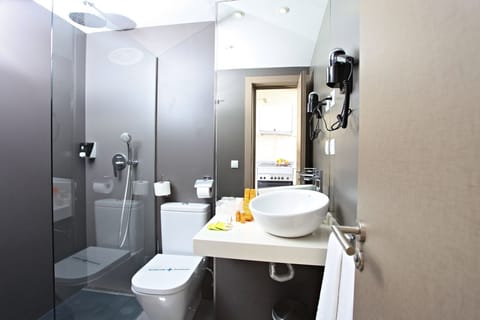 Bathroom | Free toiletries