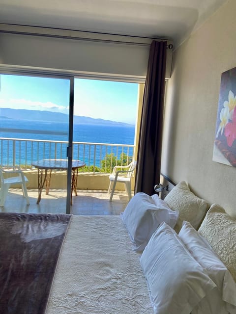 Double Room, Sea View | In-room safe, desk, free WiFi, bed sheets