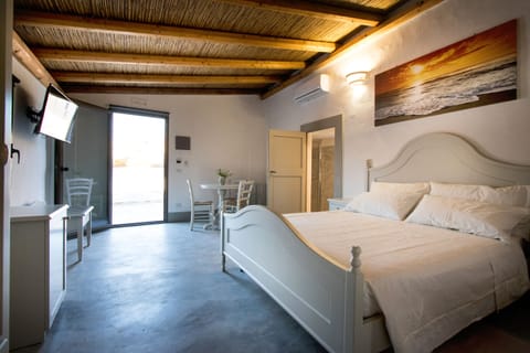 Exclusive Double Room | Blackout drapes, iron/ironing board, free WiFi