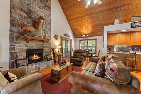 Cottage, 4 Bedrooms | Living area | Smart TV