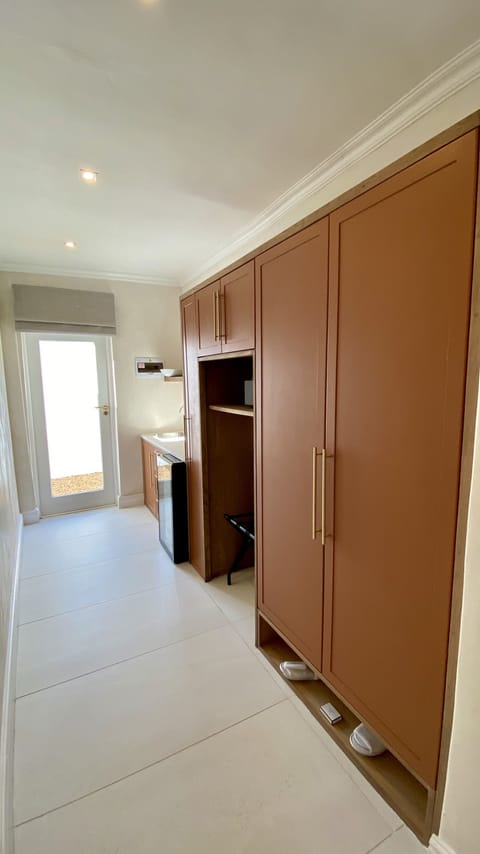 Junior Suite, Garden View | Private kitchenette | Espresso maker, electric kettle