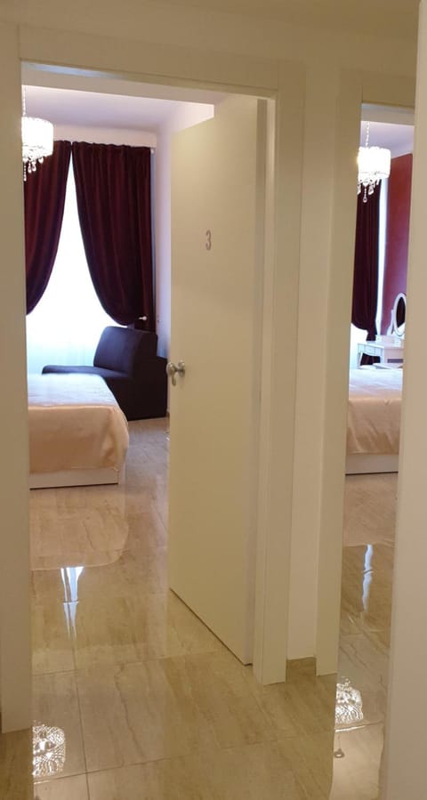 Frette Italian sheets, premium bedding, down comforters, pillowtop beds