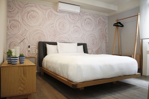 Premium bedding, down comforters, Select Comfort beds, in-room safe