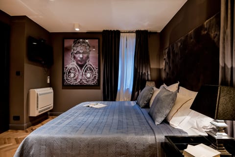 Comfort Room | Egyptian cotton sheets, premium bedding, memory foam beds, in-room safe