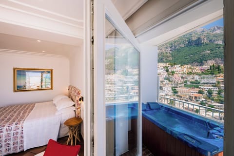 Junior Studio Suite, Sea View | 1 bedroom, Frette Italian sheets, premium bedding, memory foam beds