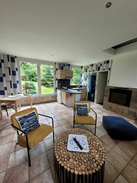 Duplex (Spa Orleans) | Living area | Flat-screen TV