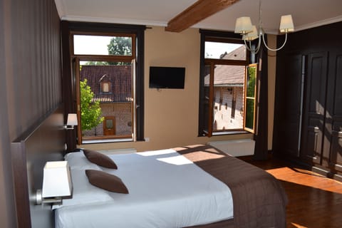 Room The Neptual | Minibar, in-room safe, free WiFi, bed sheets