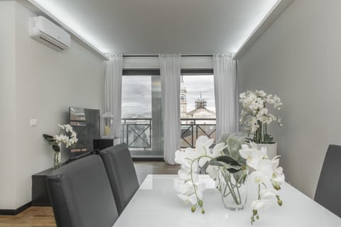 Apartment, Kitchen, City View (Le Scale) | Living area | LED TV