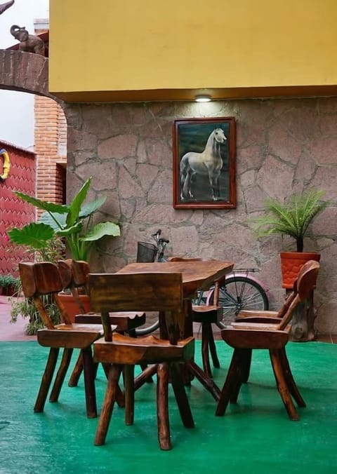 Continental breakfast on weekends (MXN 120 per person)