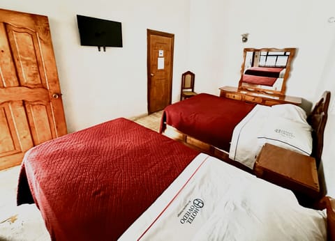 Basic Triple Room | Bed sheets