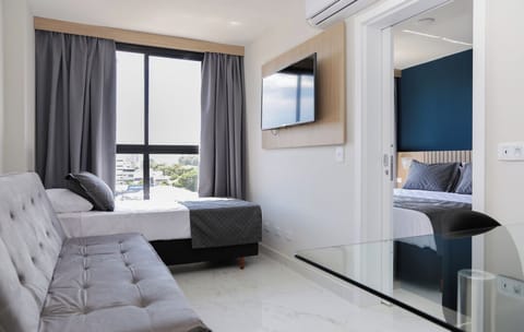 Family Quadruple Room | In-room safe, blackout drapes, free WiFi, bed sheets
