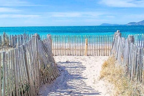 Beach nearby, snorkeling, kayaking