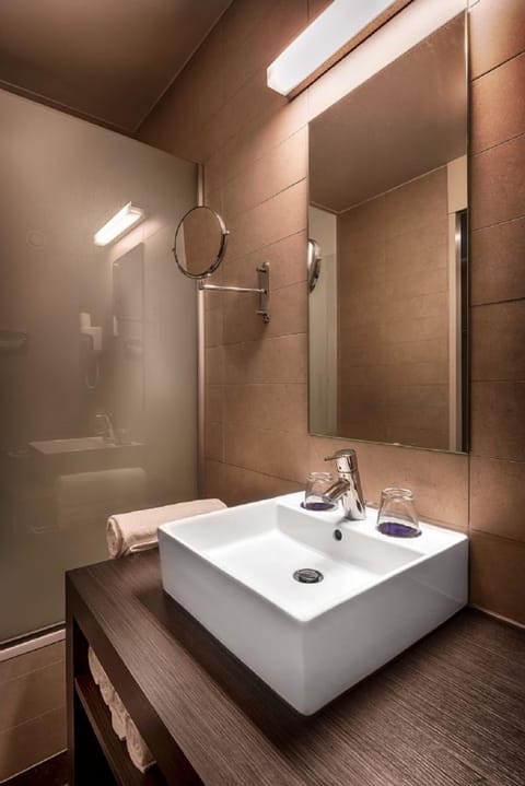 Free toiletries, hair dryer, towels