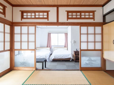 Family Room | WiFi (free), bed sheets