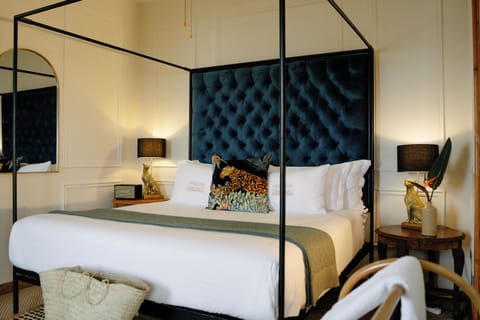 Urchin: Large, excellent sea-view | 1 bedroom, premium bedding, down comforters, Select Comfort beds