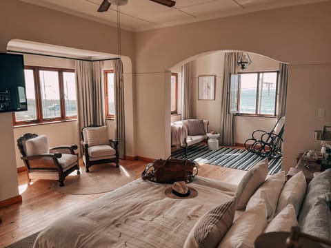 Cowrie: Extra large, Excellent Sea-views | 1 bedroom, premium bedding, down comforters, Select Comfort beds