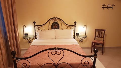 Basic Double or Twin Room | In-room safe, free WiFi