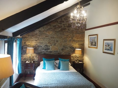 Superior Double Room, 1 Queen Bed, Courtyard View | Premium bedding, blackout drapes, iron/ironing board, free WiFi