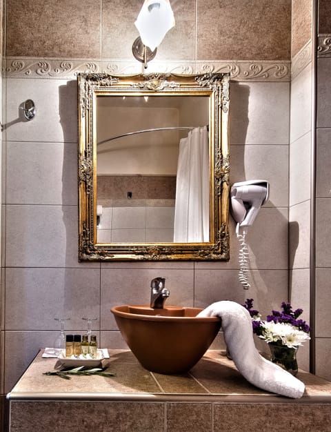 Free toiletries, hair dryer, towels