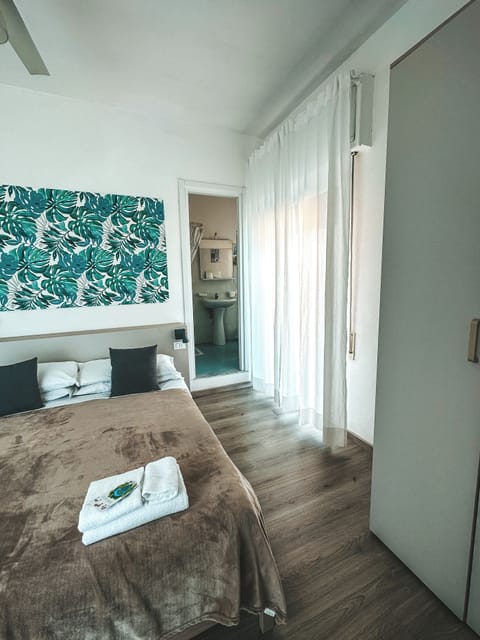 Superior Double Room | Premium bedding, in-room safe, blackout drapes, cribs/infant beds