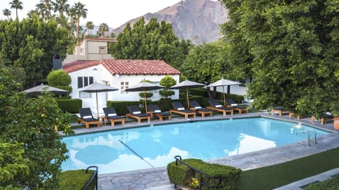 3 outdoor pools, open 8:00 AM to 10:00 PM, pool umbrellas, sun loungers