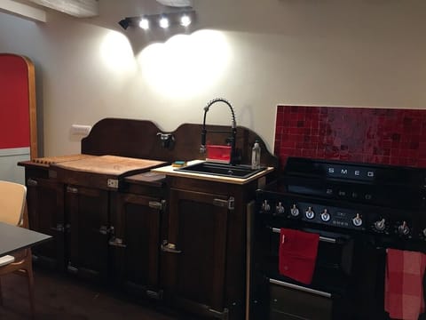 Family Loft | Private kitchen | Fridge, microwave, stovetop, espresso maker