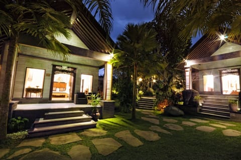 Signature Villa, 1 King Bed, Terrace, Pool View | Terrace/patio