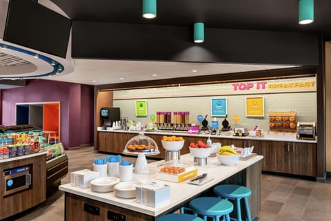 Free daily self-serve breakfast