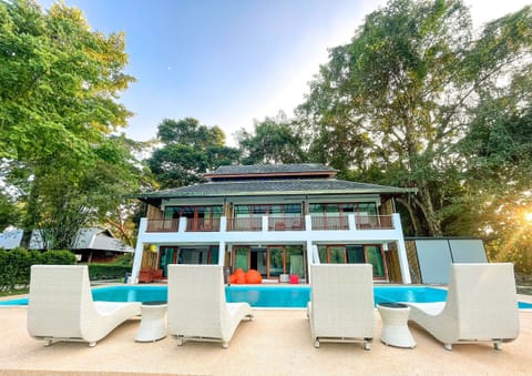 Poolascess | Terrace/patio