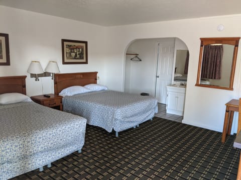 Comfort Room, 2 Queen Beds | Free WiFi
