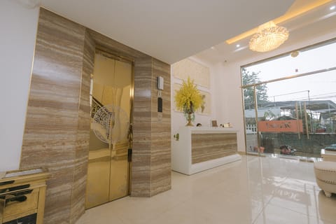Elevator