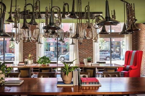 Lunch and dinner served