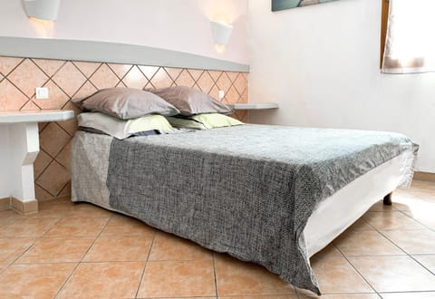 Individually decorated, individually furnished, desk, laptop workspace