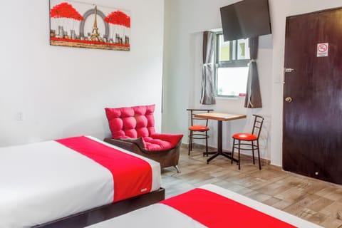 Deluxe Two Beds | Soundproofing, iron/ironing board, free WiFi, bed sheets