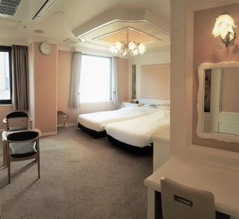 Twin Room, Non Smoking | Iron/ironing board, free WiFi
