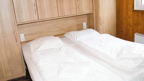 Chalet, 3 Bedrooms, Terrace (La Terre) | Interior