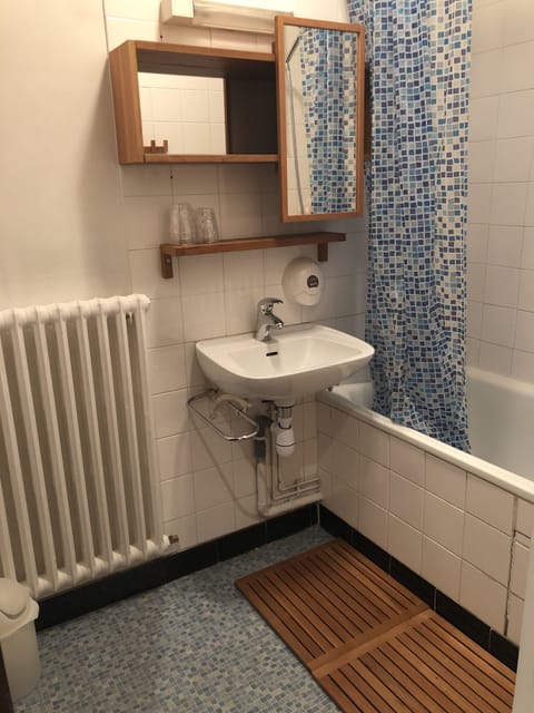 Twin Room, Shared Bathroom | Bathroom | Free toiletries, hair dryer, towels
