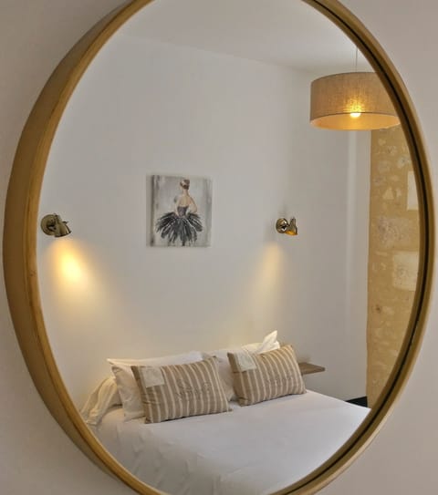 Deluxe Cottage, Multiple Bedrooms, Accessible, Garden View (Gite de charme) | Individually decorated, individually furnished, blackout drapes