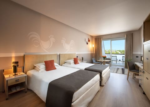 Minibar, in-room safe, desk, laptop workspace