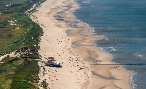 Beach nearby, 3 beach bars