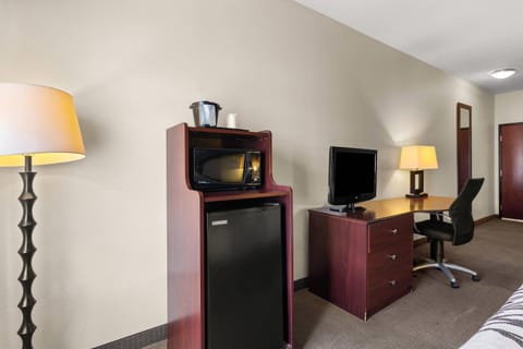 Select Comfort beds, individually decorated, individually furnished