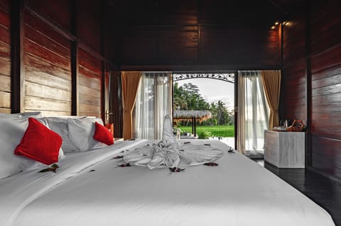 Minibar, in-room safe, free WiFi, bed sheets