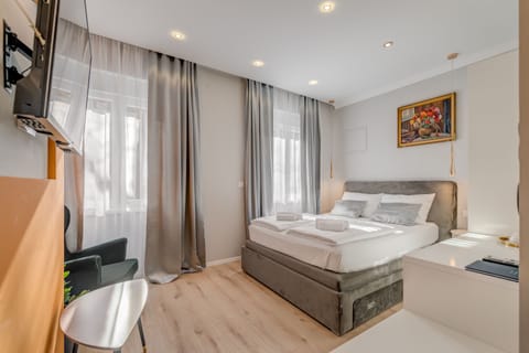 Deluxe Double Room | Individually decorated, individually furnished, laptop workspace