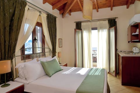 Standard Room, Partial Sea View | Pillowtop beds, free WiFi, bed sheets
