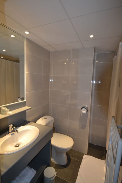 Free toiletries, hair dryer, towels