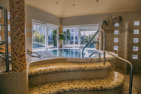 Swedish massages, sports massages, massages