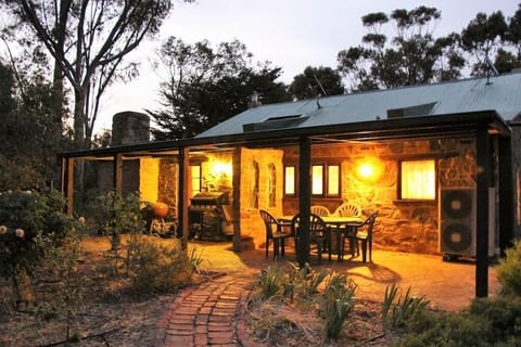 Luxury Cottage, 2 Bedrooms, Garden View | Terrace/patio