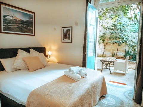 Double Room, Patio | Premium bedding, individually decorated, individually furnished