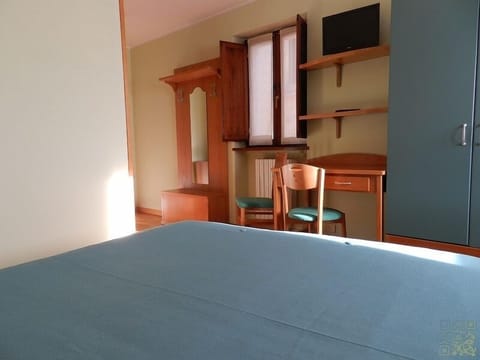 Double Room, 1 Queen Bed, City View | 1 bedroom, hypo-allergenic bedding, down comforters, memory foam beds