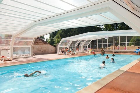 Seasonal outdoor pool, pool umbrellas, sun loungers